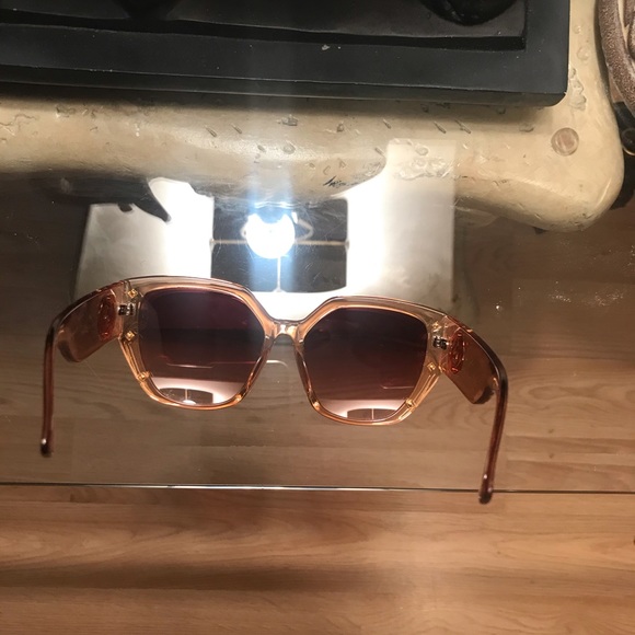 Oversized High Fashion Sunglasses - Picture 4 of 10
